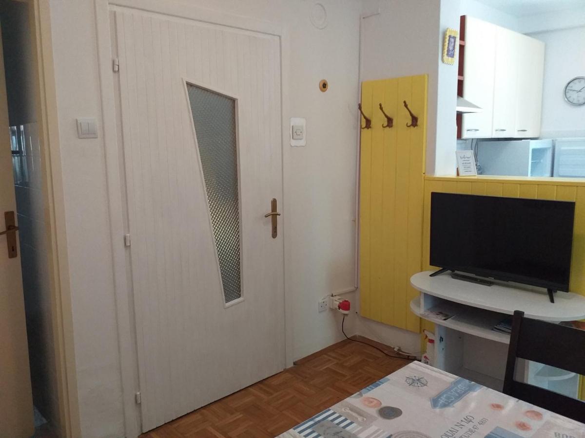Levak Apartments - Apt. 2 Pjescana Uvala Eksteriør bilde